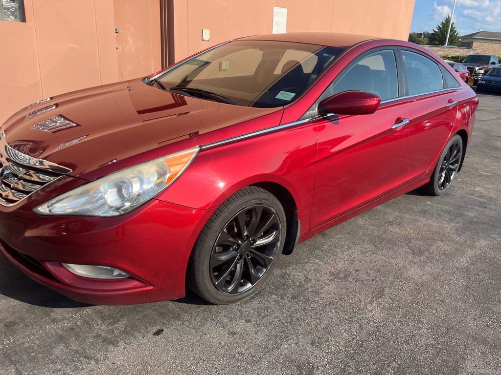 2012 Hyundai Sonata Image 3