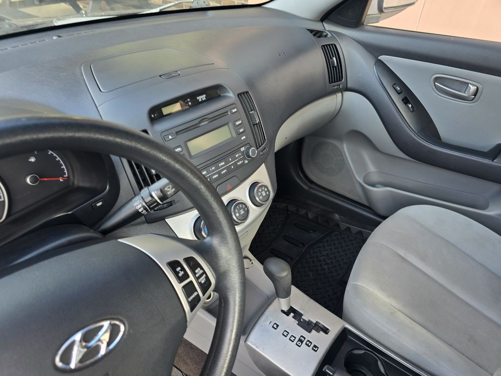2009 Hyundai Elantra Image 12