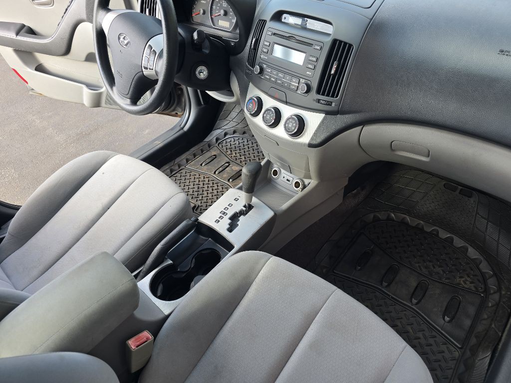 2009 Hyundai Elantra Image 28