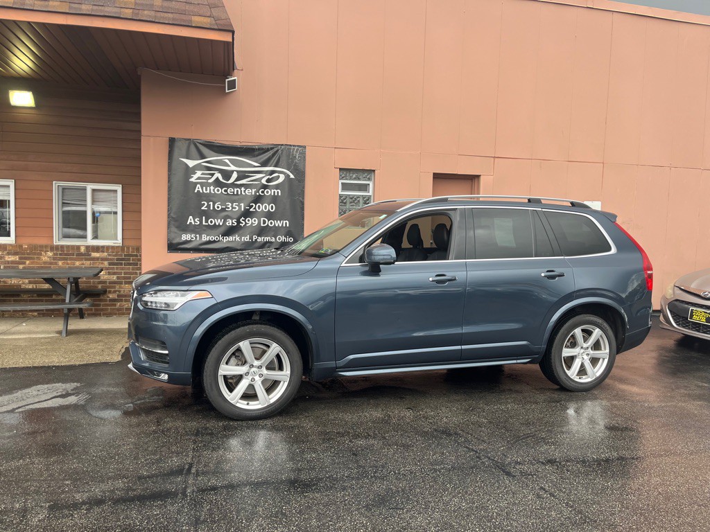 2018 Volvo XC90 Image 2