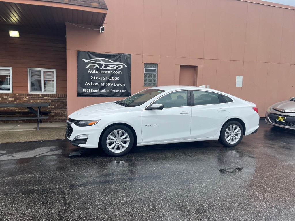 2024 Chevrolet Malibu Image 2