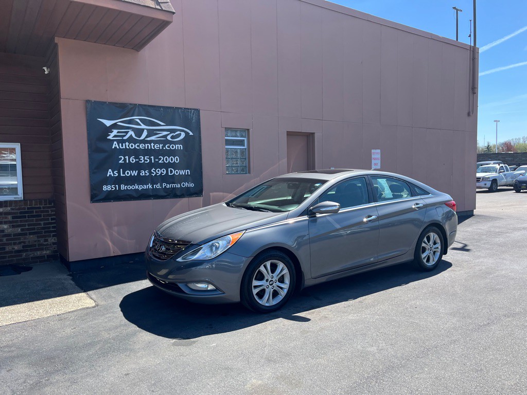 2011 Hyundai Sonata Image 1