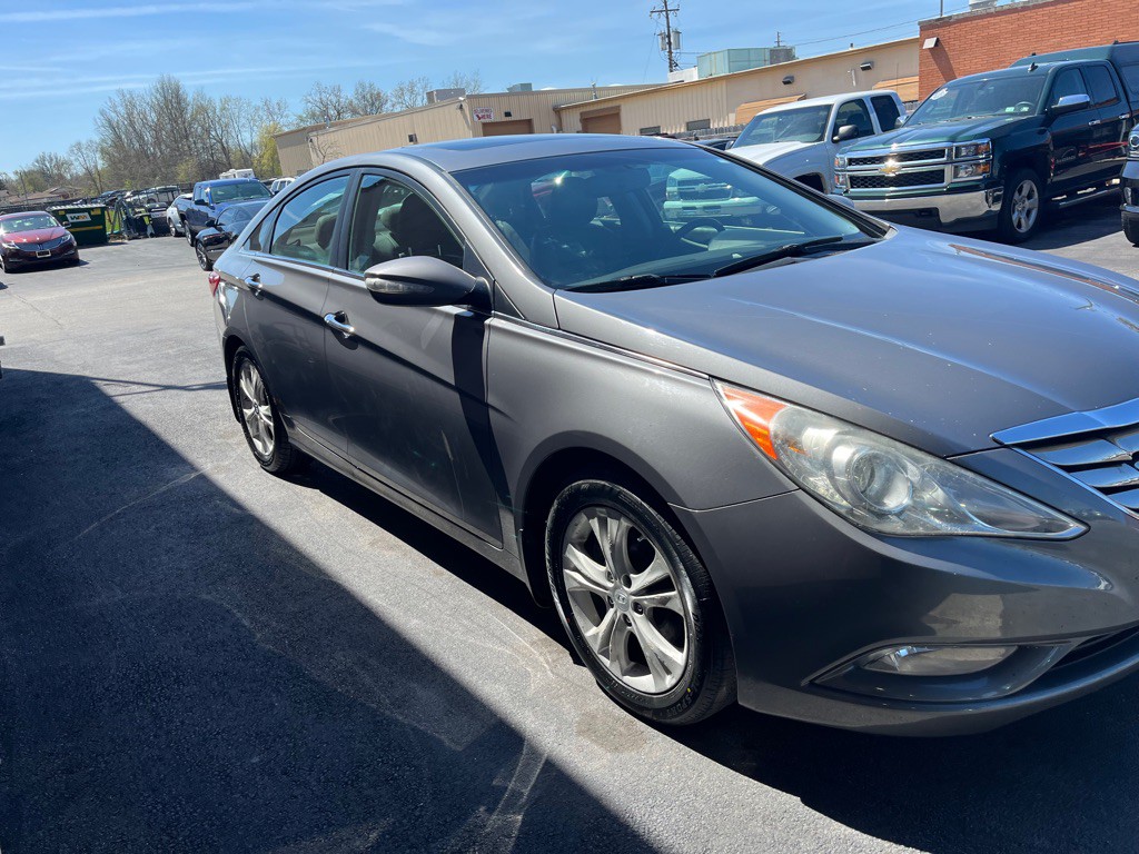 2011 Hyundai Sonata Image 5