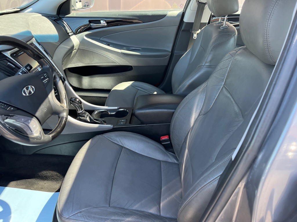 2011 Hyundai Sonata Image 10