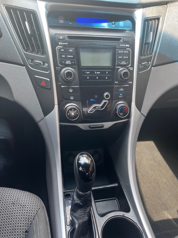 2011 Hyundai Sonata Image 6