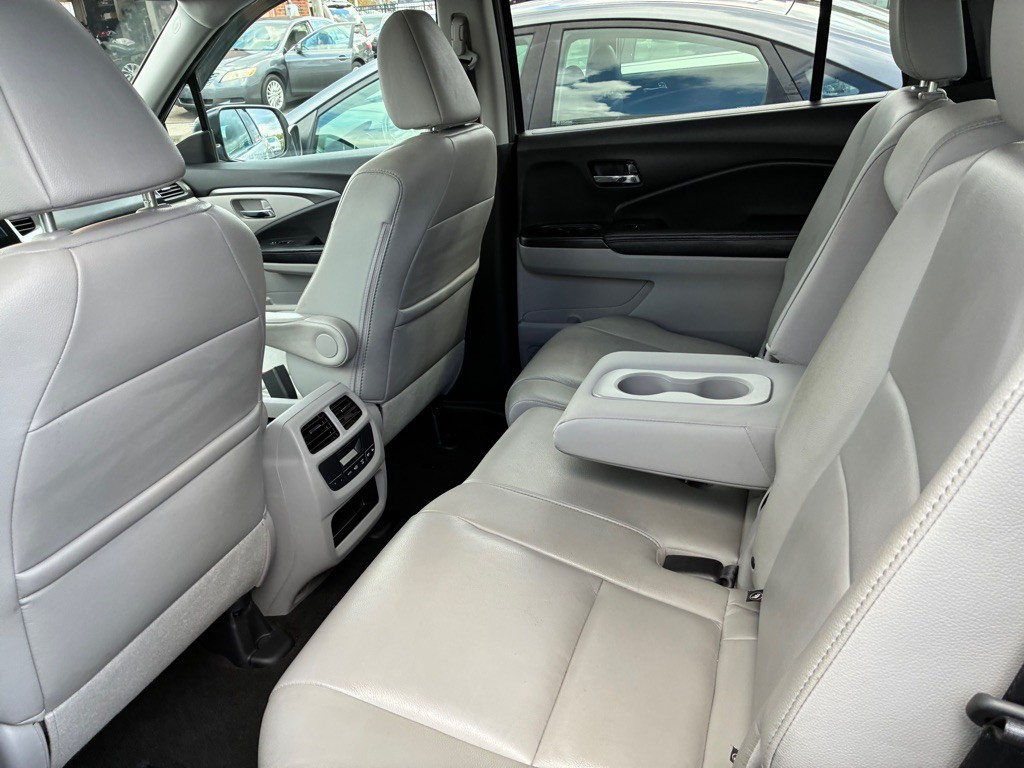 2016 Honda Pilot Image 9