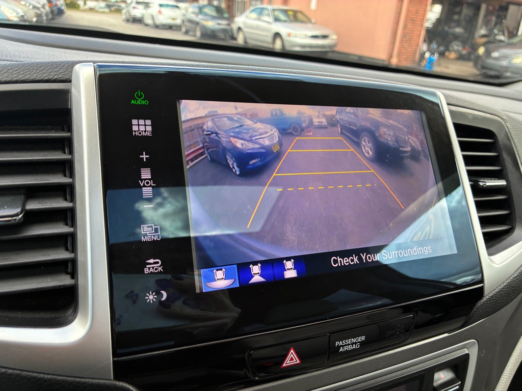 2016 Honda Pilot Image 16