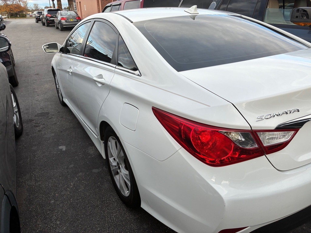 2014 Hyundai Sonata Image 5