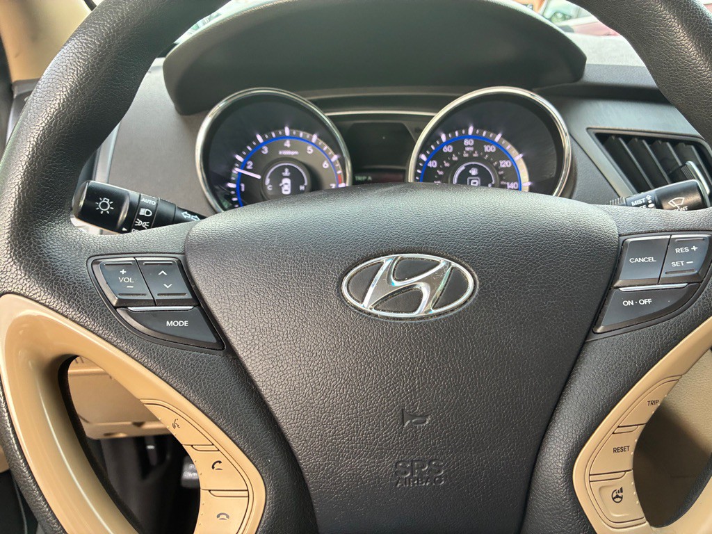 2014 Hyundai Sonata Image 8