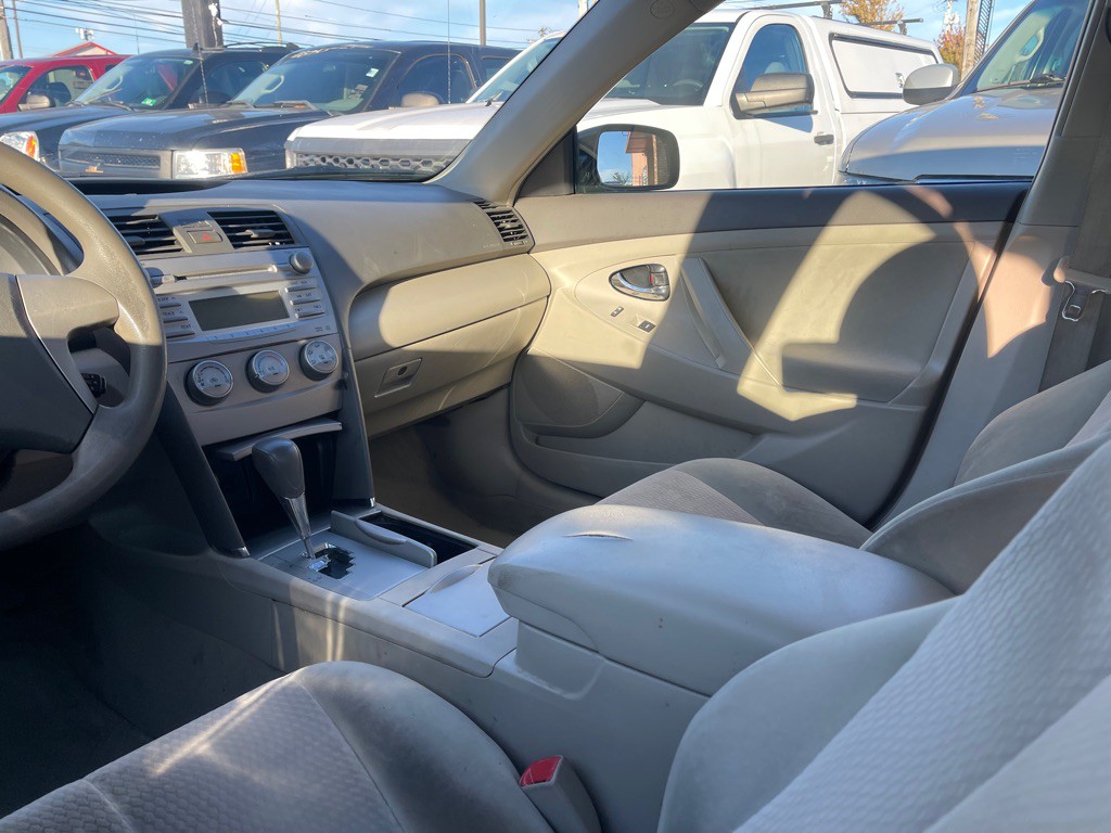 2011 Toyota Camry Image 9