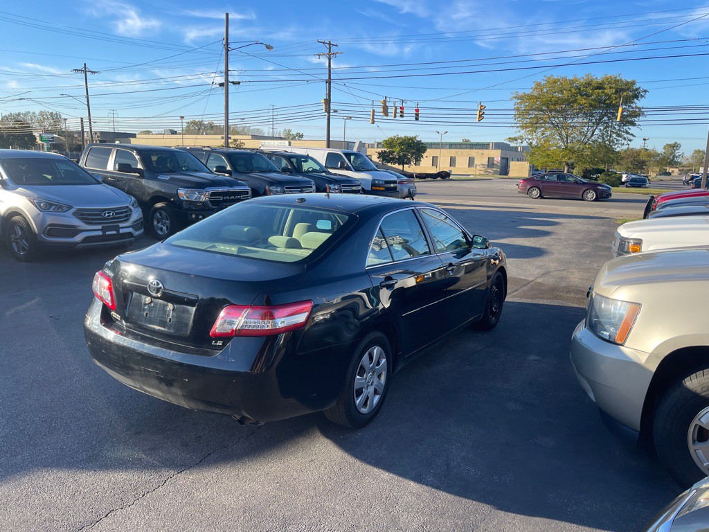 2011 Toyota Camry Image 10