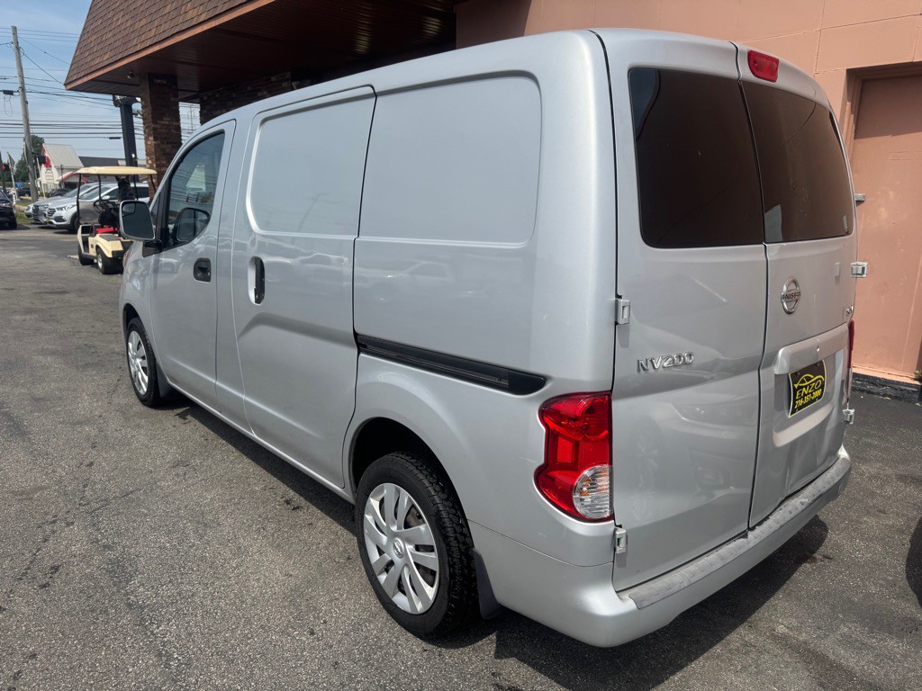 2018 Nissan NV200 Image 18