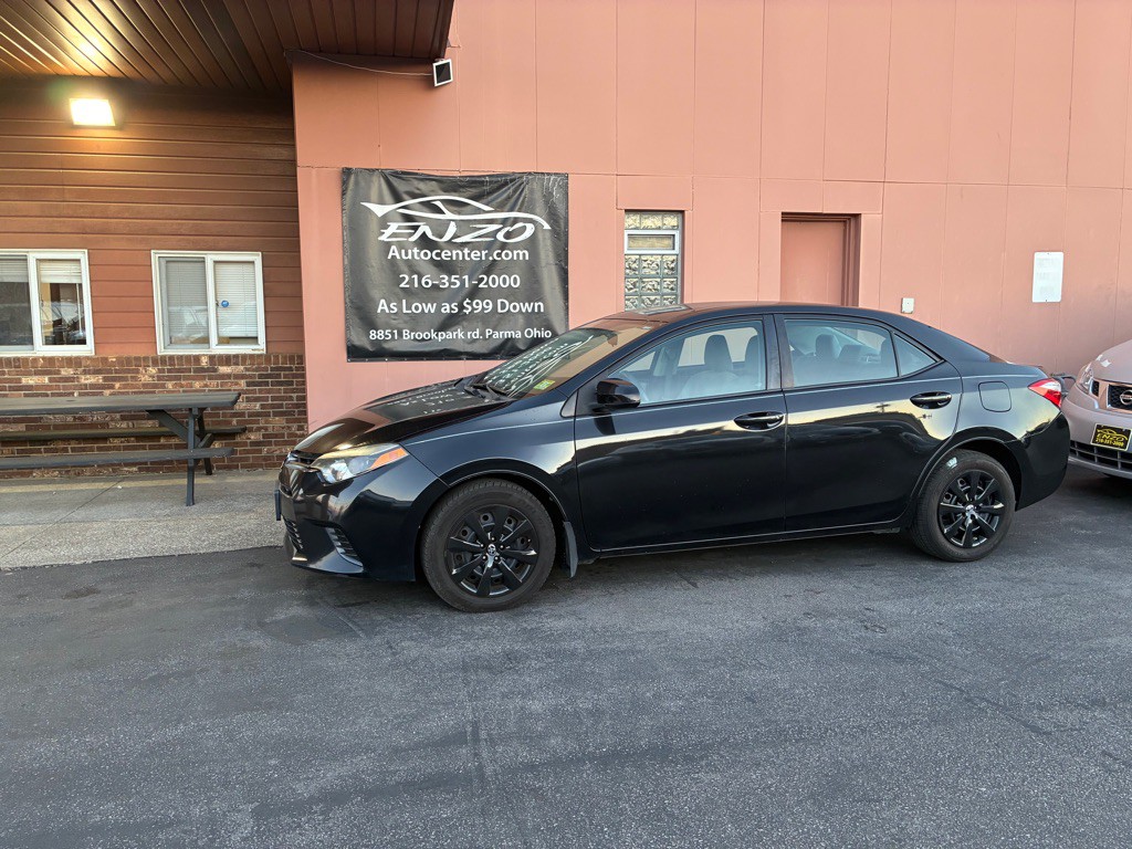 2016 Toyota Corolla Image 2