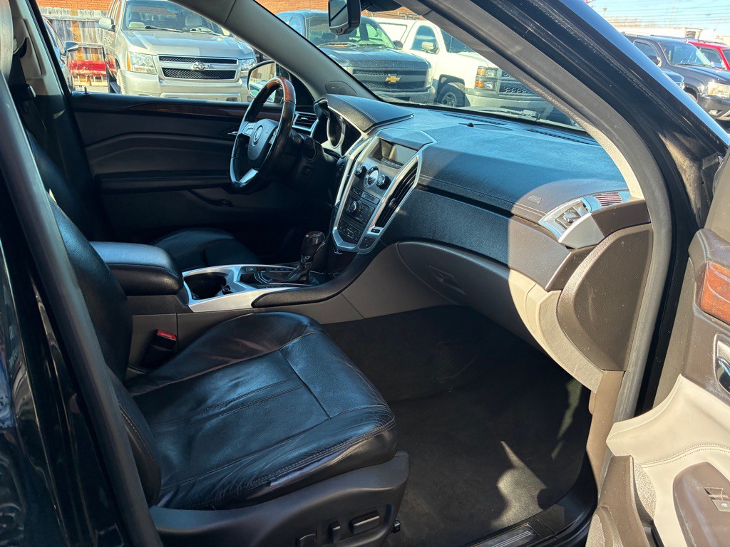 2011 Cadillac SRX Image 8