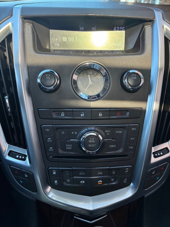 2011 Cadillac SRX Image 18