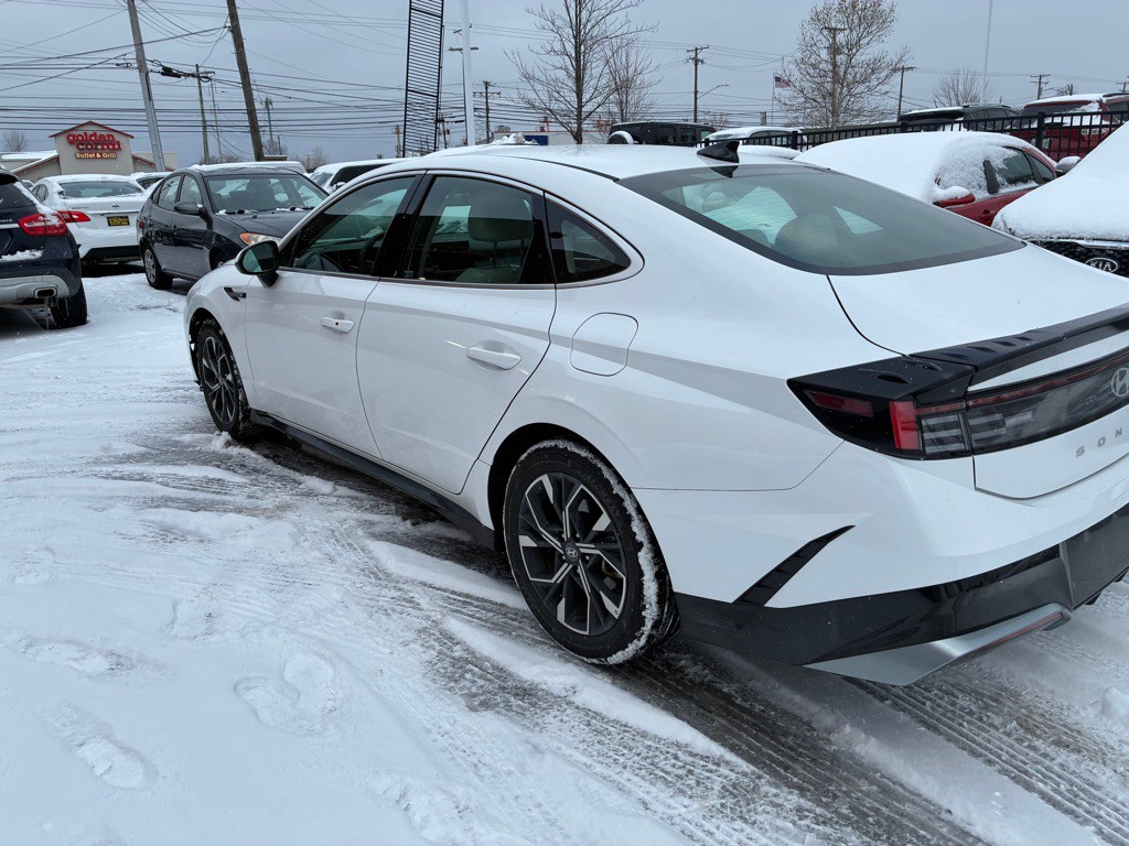 2025 Hyundai Sonata Image 4