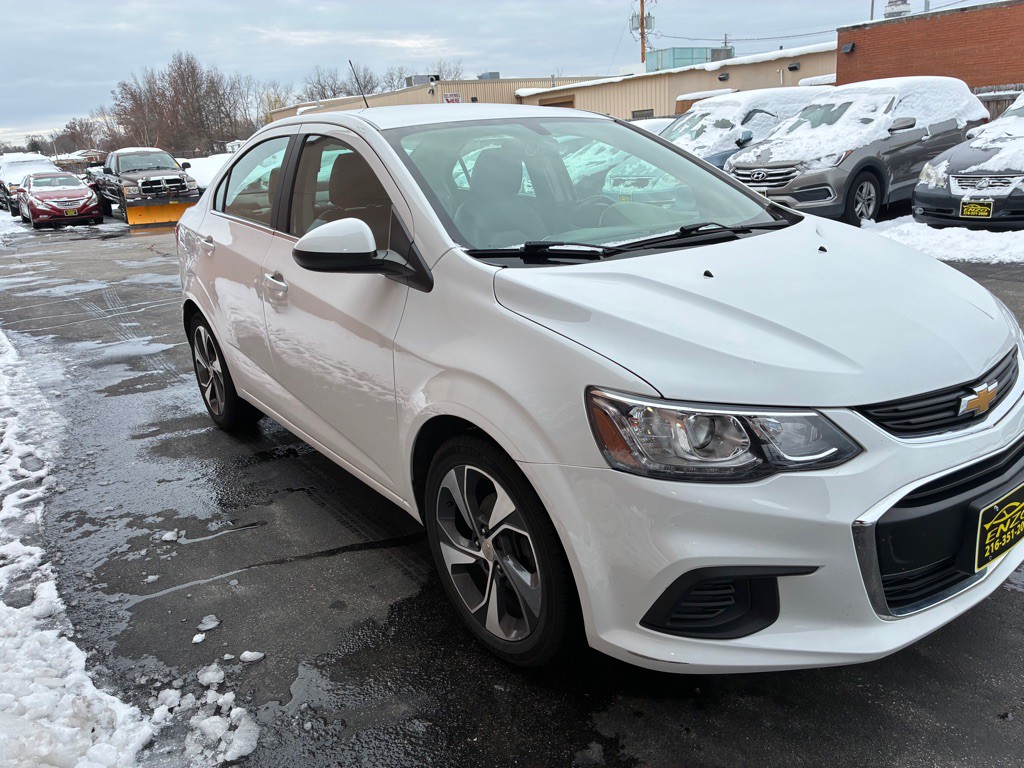2017 Chevrolet Sonic Image 5