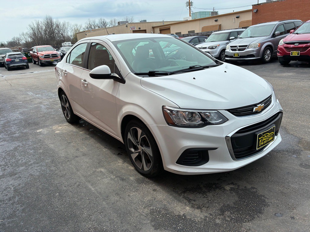 2017 Chevrolet Sonic Image 4