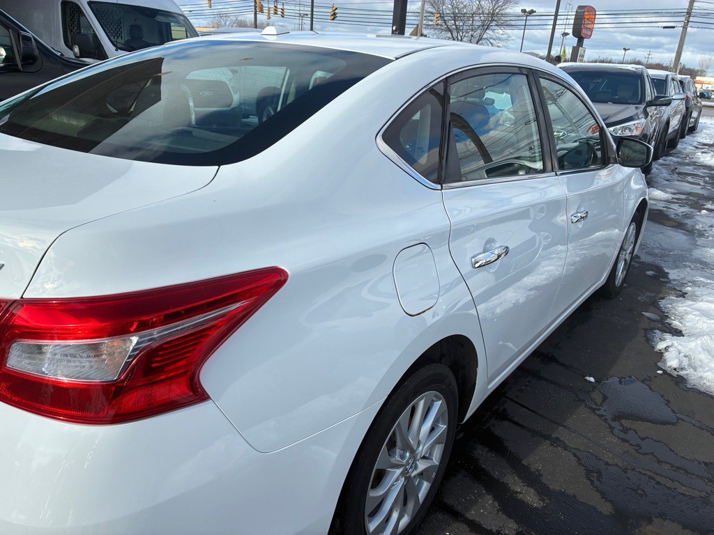 2017 Nissan Sentra Image 4