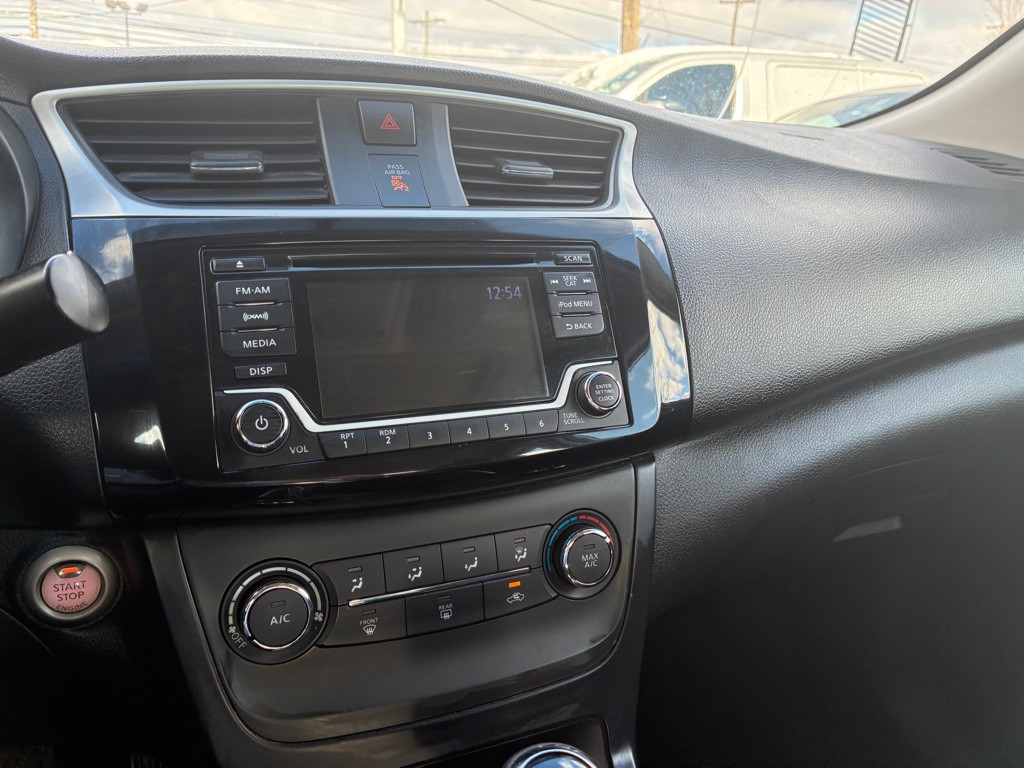 2017 Nissan Sentra Image 11