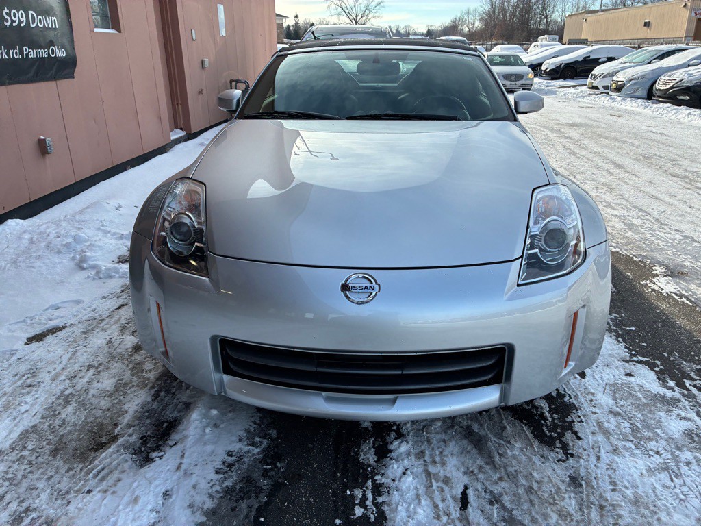 2007 Nissan 350Z Image 3