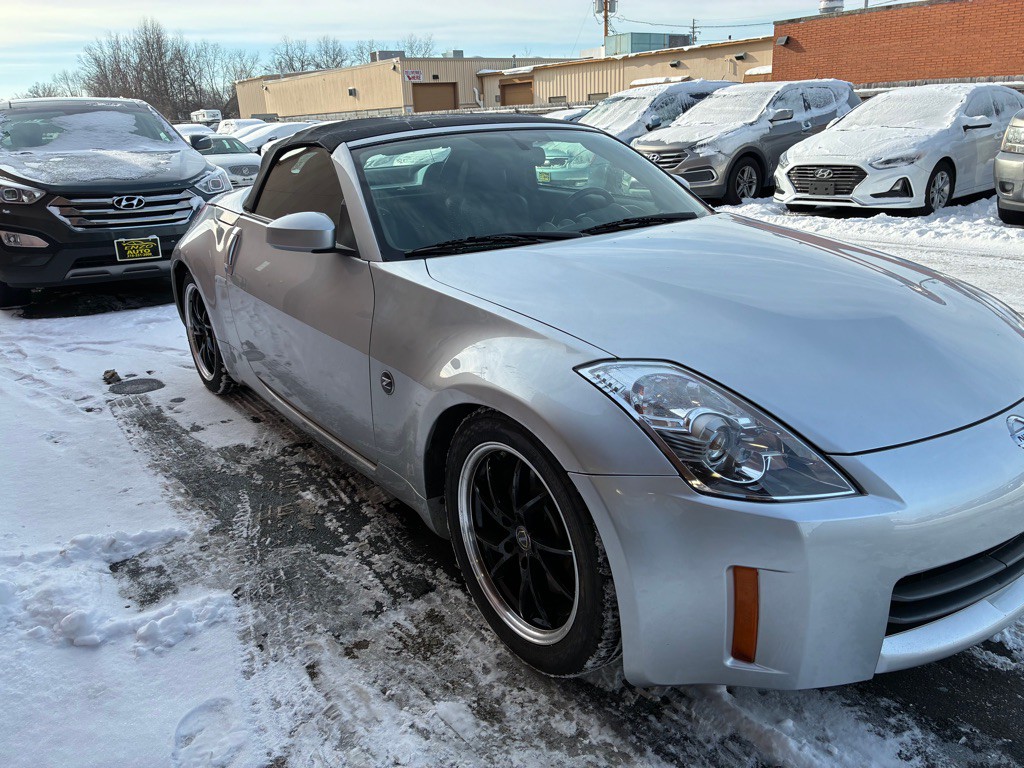 2007 Nissan 350Z Image 4