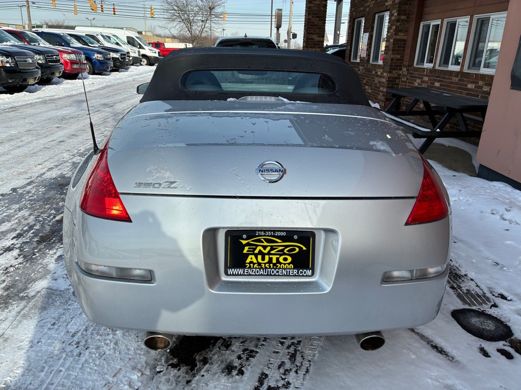 2007 Nissan 350Z Image 6