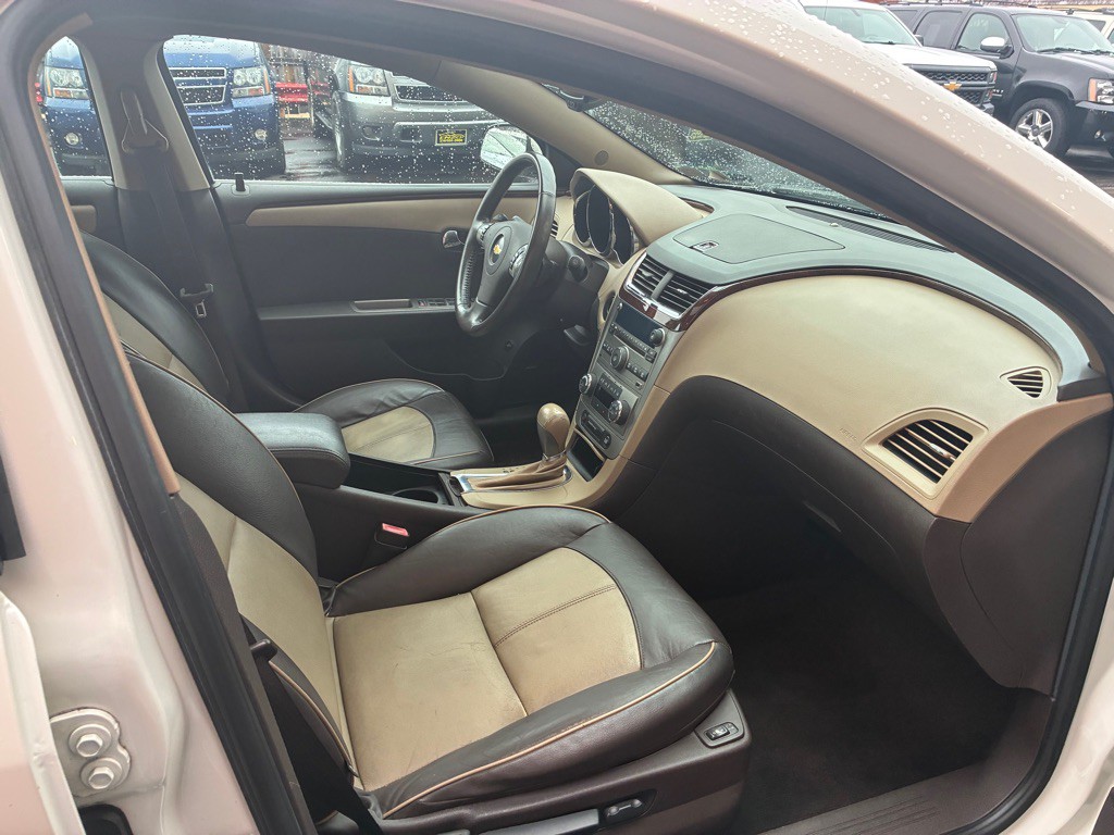 2010 Chevrolet Malibu Image 6
