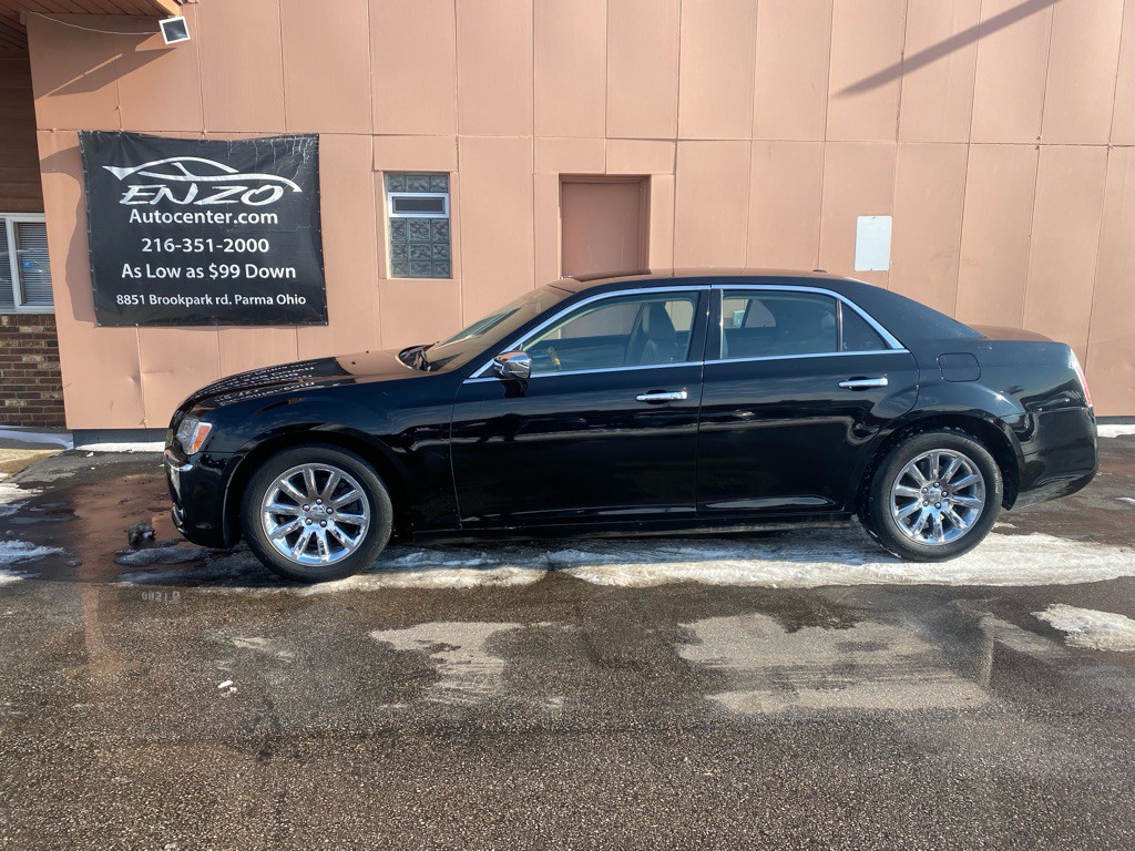 2014 Chrysler 300 Image 15