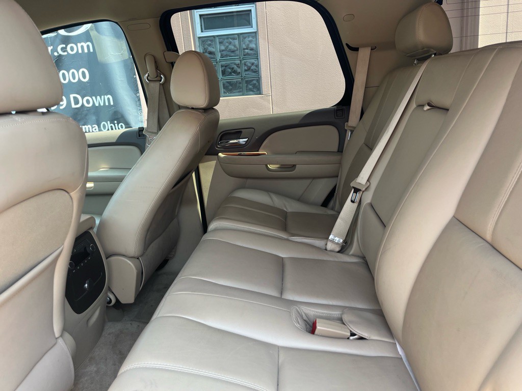 2008 GMC Yukon Image 12