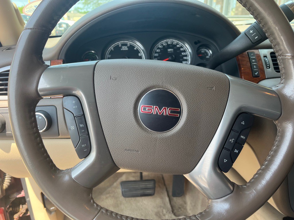 2008 GMC Yukon Image 13