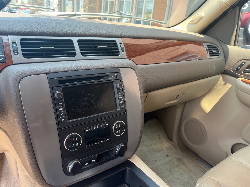 2008 GMC Yukon Image 14