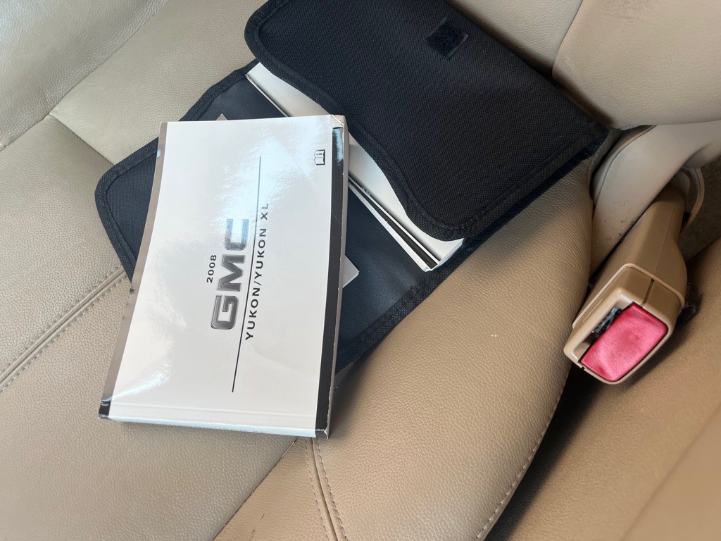 2008 GMC Yukon Image 15