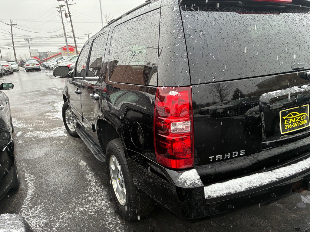 2011 Chevrolet Tahoe Image 4