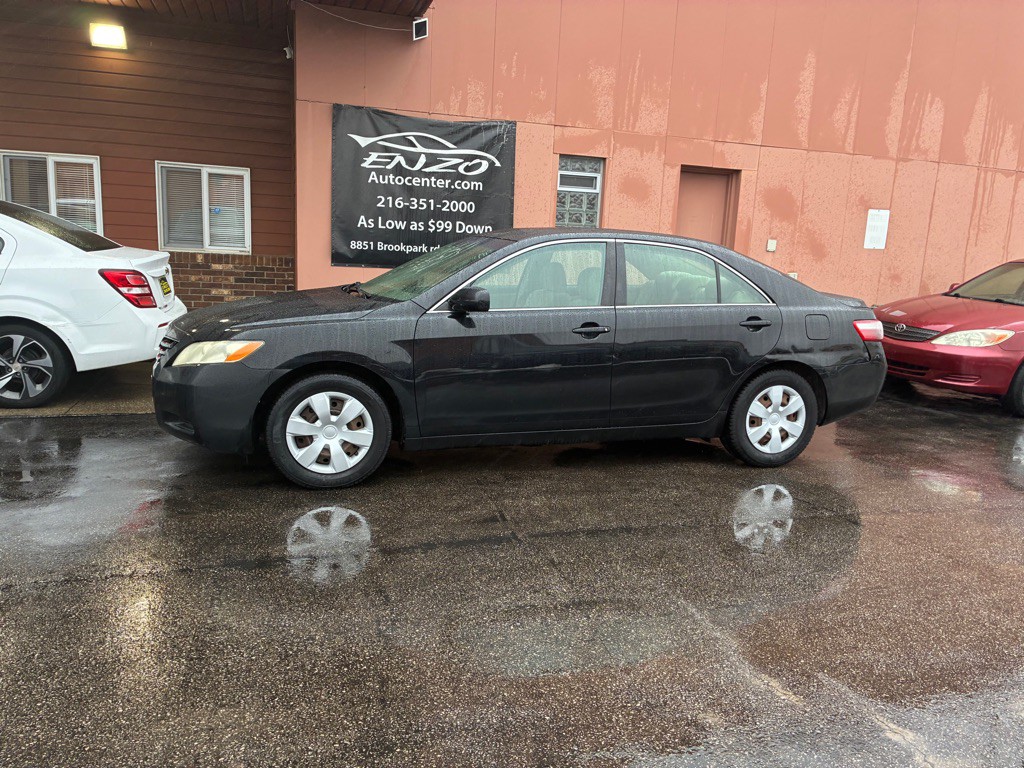 2009 Toyota Camry Image 2