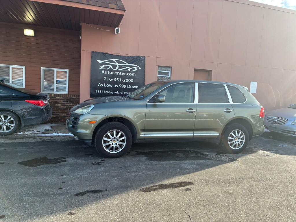 2009 Porsche Cayenne Image 2