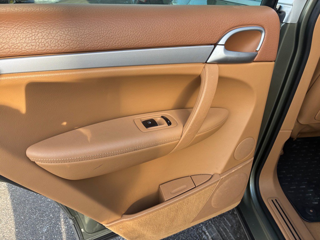 2009 Porsche Cayenne Image 11