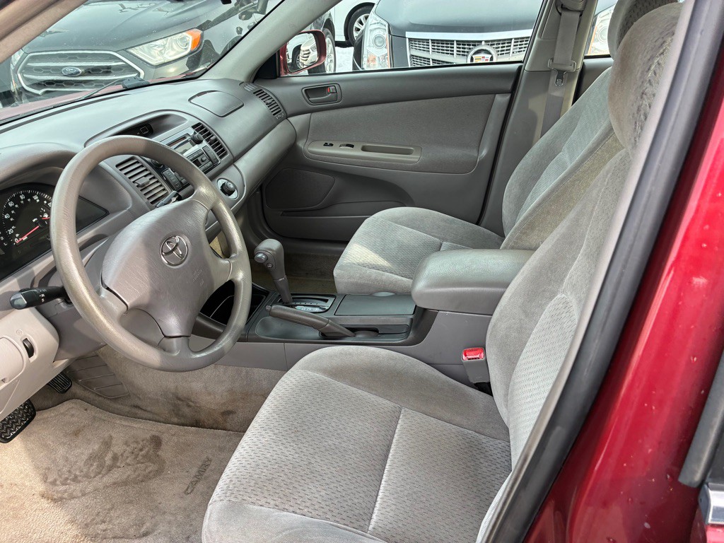 2004 Toyota Camry Image 8