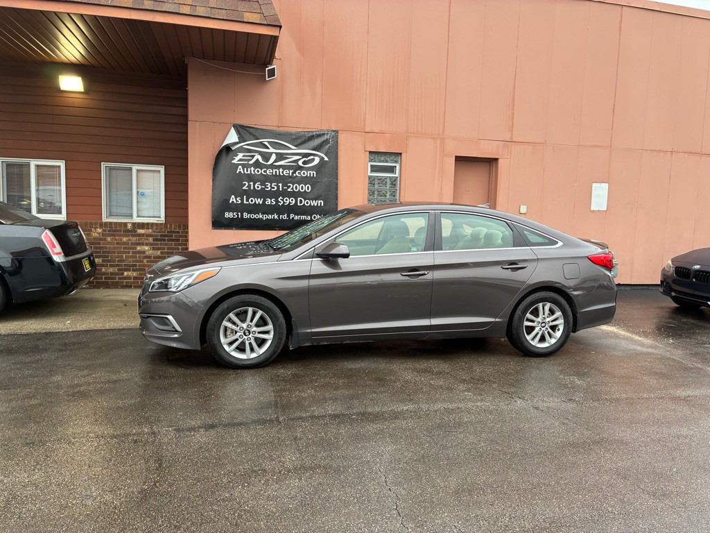 2016 Hyundai Sonata Image 2