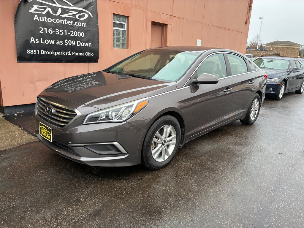 2016 Hyundai Sonata Image 3