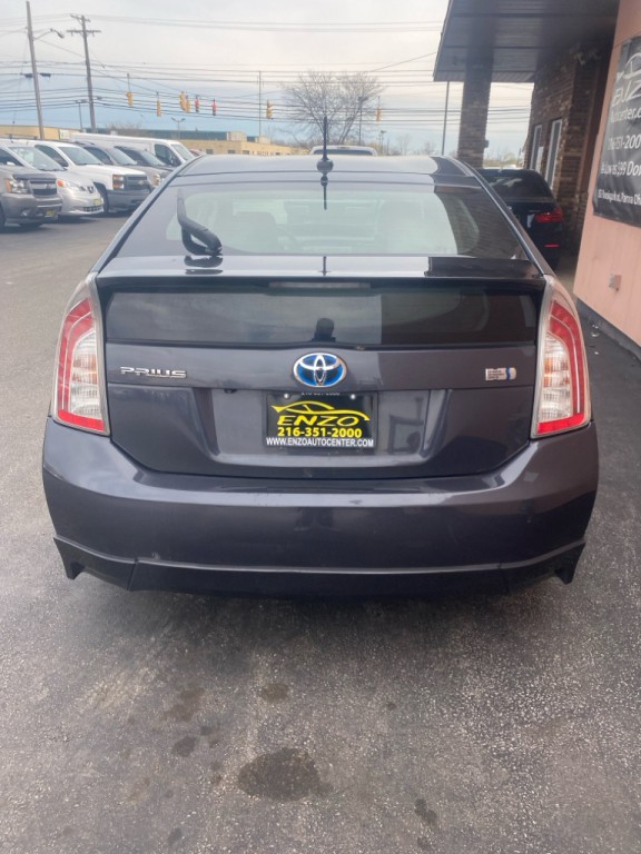 2012 Toyota Prius Image 2
