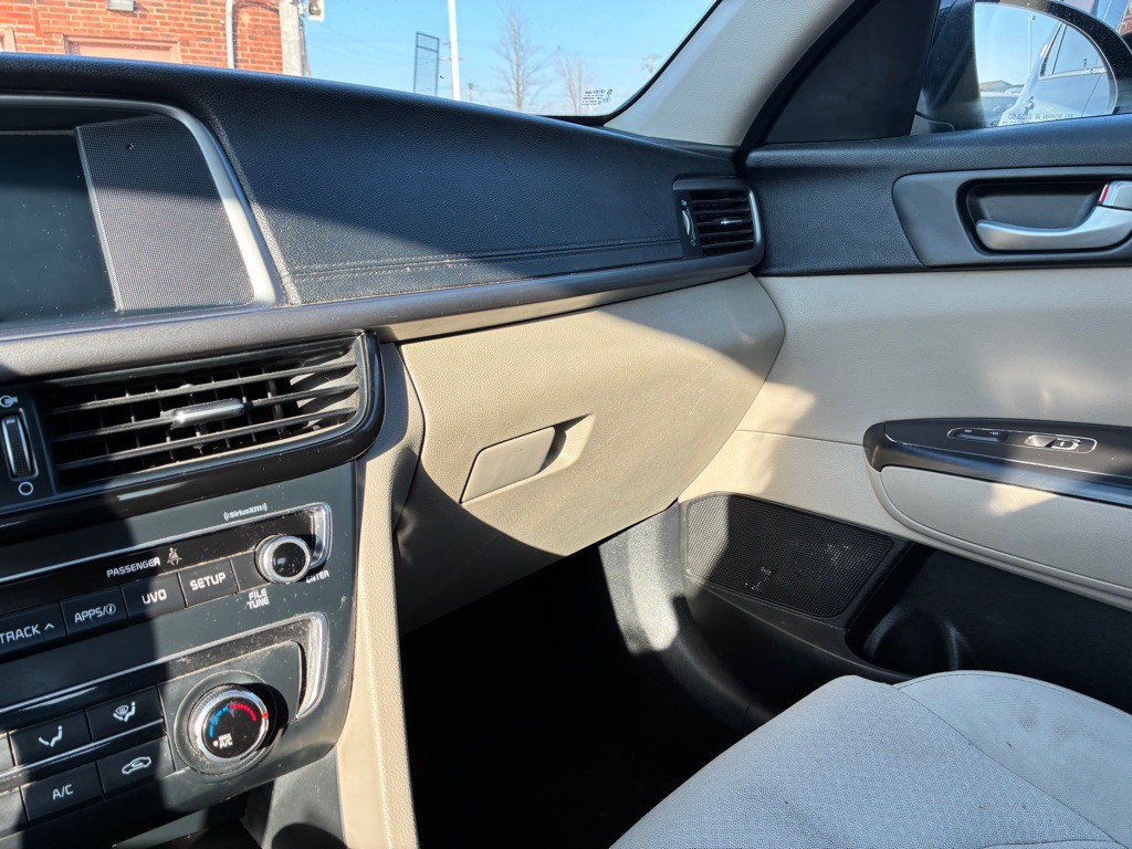 2018 Kia Optima Image 10