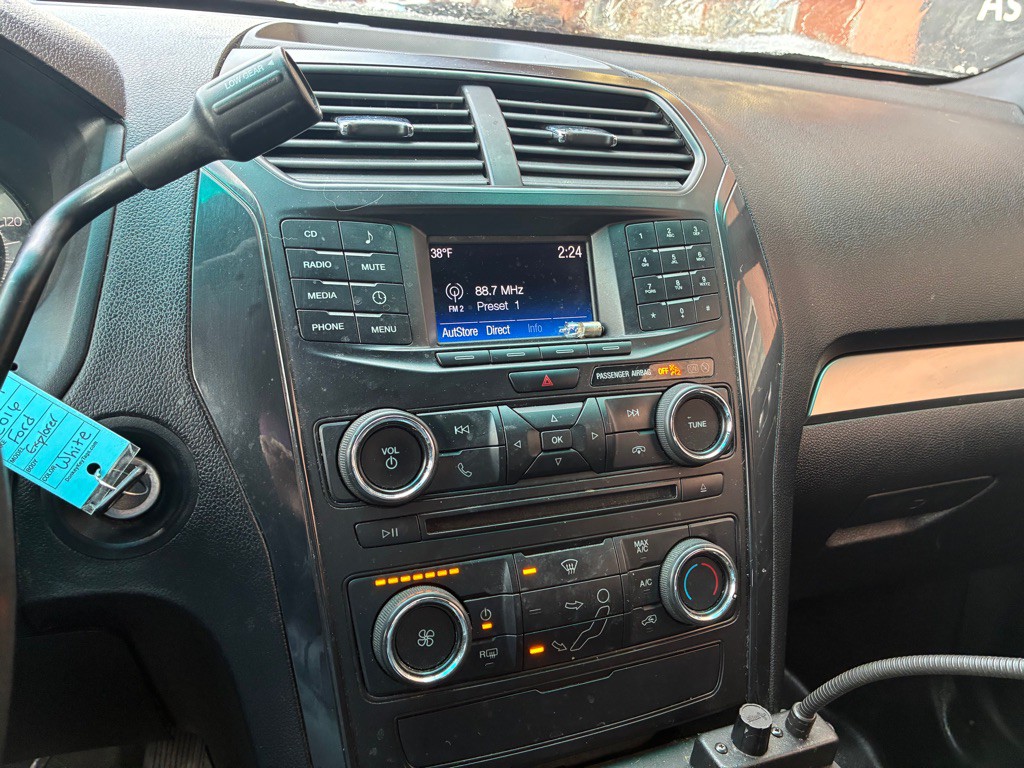 2016 Ford Explorer Image 14