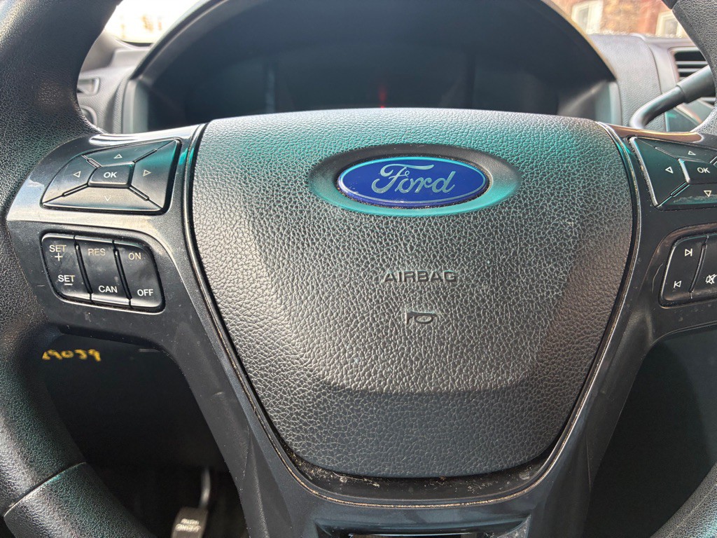 2016 Ford Explorer Image 16