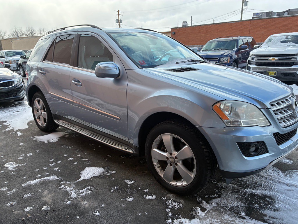 2010 Mercedes-Benz M-Class Image 5