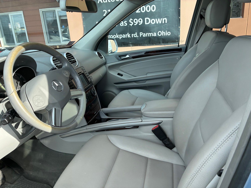 2010 Mercedes-Benz M-Class Image 13