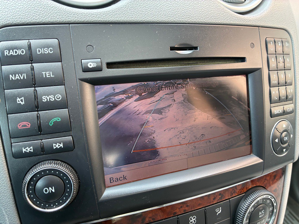 2010 Mercedes-Benz M-Class Image 19