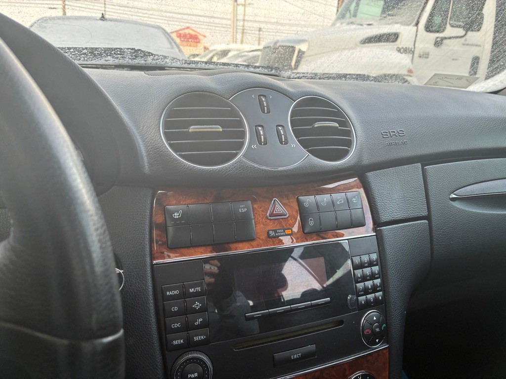 2006 Mercedes-Benz CLK-Class Image 11