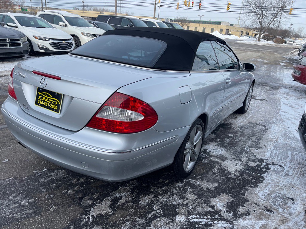 2006 Mercedes-Benz CLK-Class Image 36