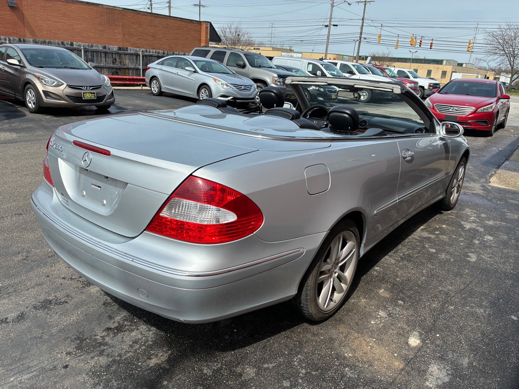 2006 Mercedes-Benz CLK-Class Image 8